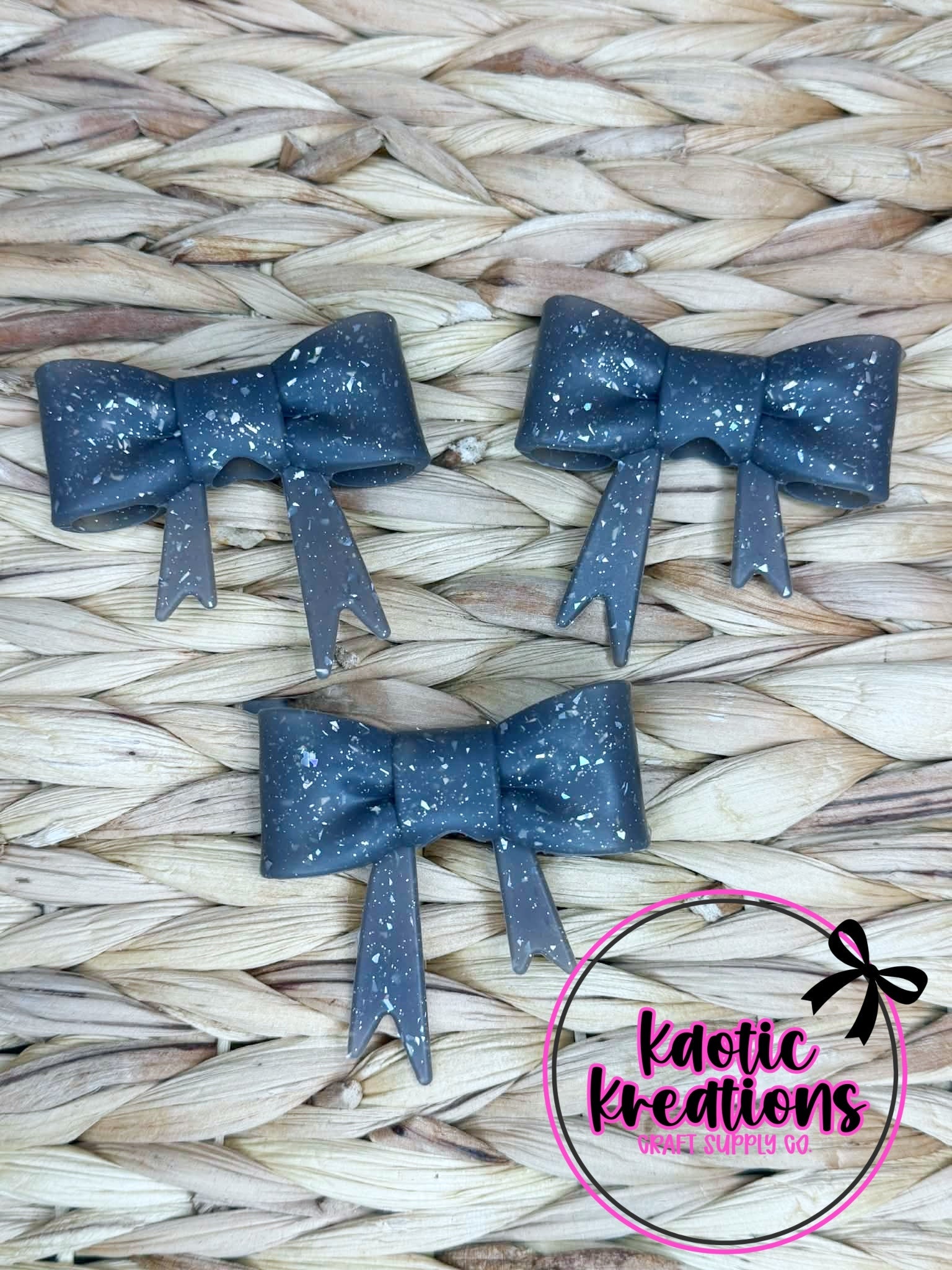 D91 BEADABLE JUMBO SILICONE BOW CHARCOAL SOLID CONFETTI GLITTER (1ct)