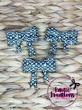 (DISCONTINUED) BEADABLE JUMBO SILICONE BOW BLACK AND WHITE AZTEC (1ct)